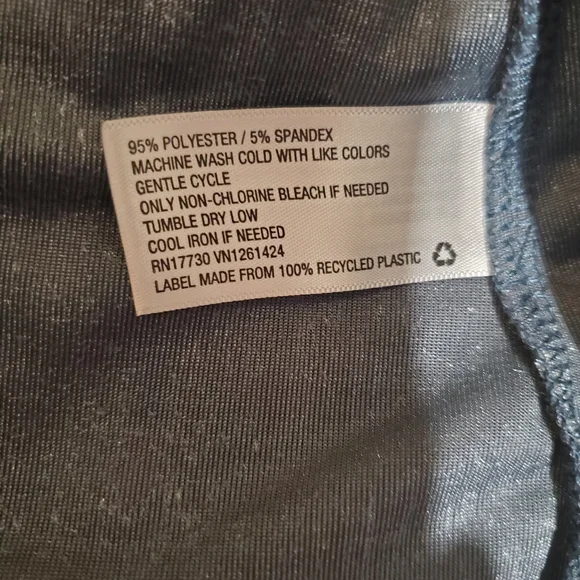 Blue velvet romper - Picture 7 of 8